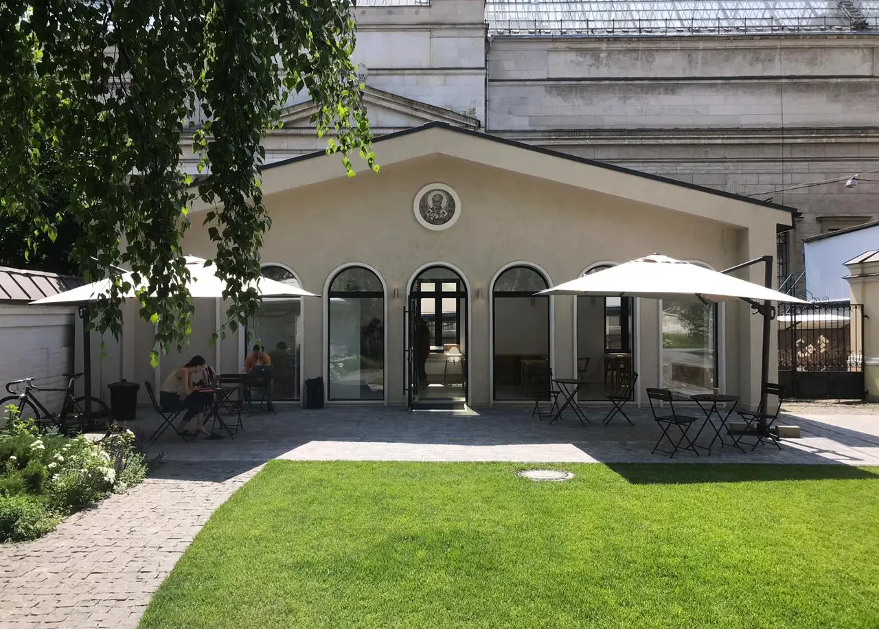 ANTIПA, кафе-трапезная при храме сщмч. Антипы Пергамского на Колымажном дворе